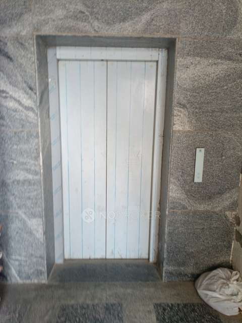 Shop in Sector 16, Greater_noida for sale 