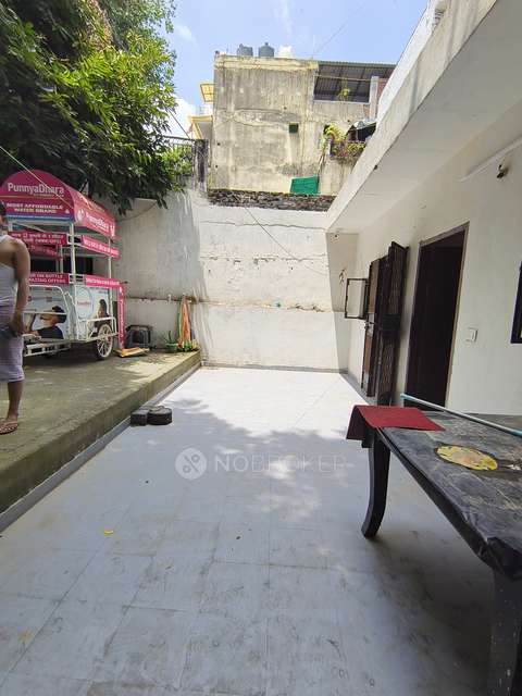 2 BHK House for Rent  In South Delhi