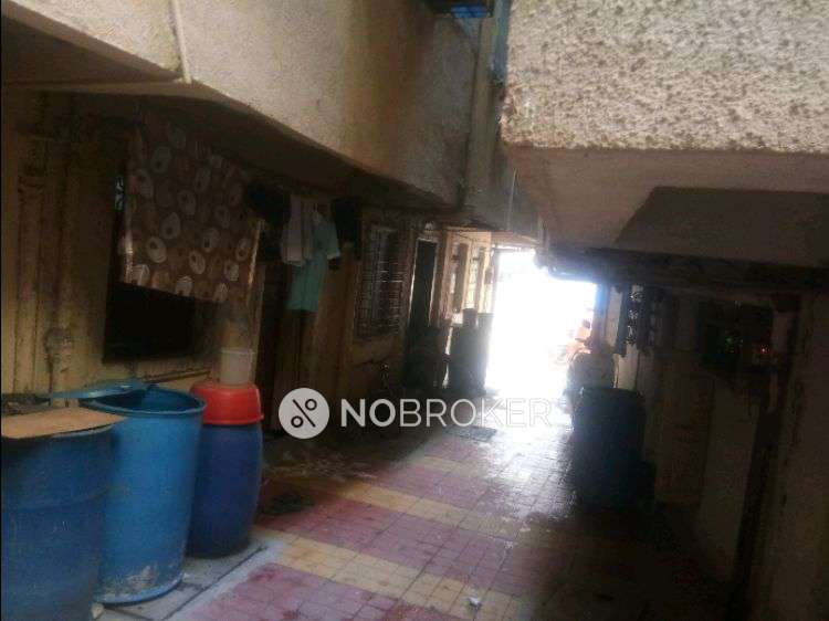 1 RK Flat In Shivshankar Shivneri Building For Sale  In Thane West