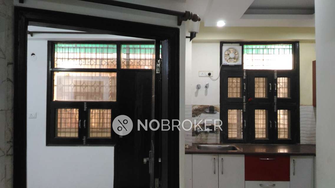 3 BHK Flat For Sale  In Mahavir Enclave