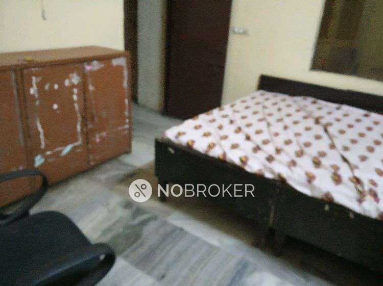 1 RK Flat In Rwa for Rent  In Sector 19