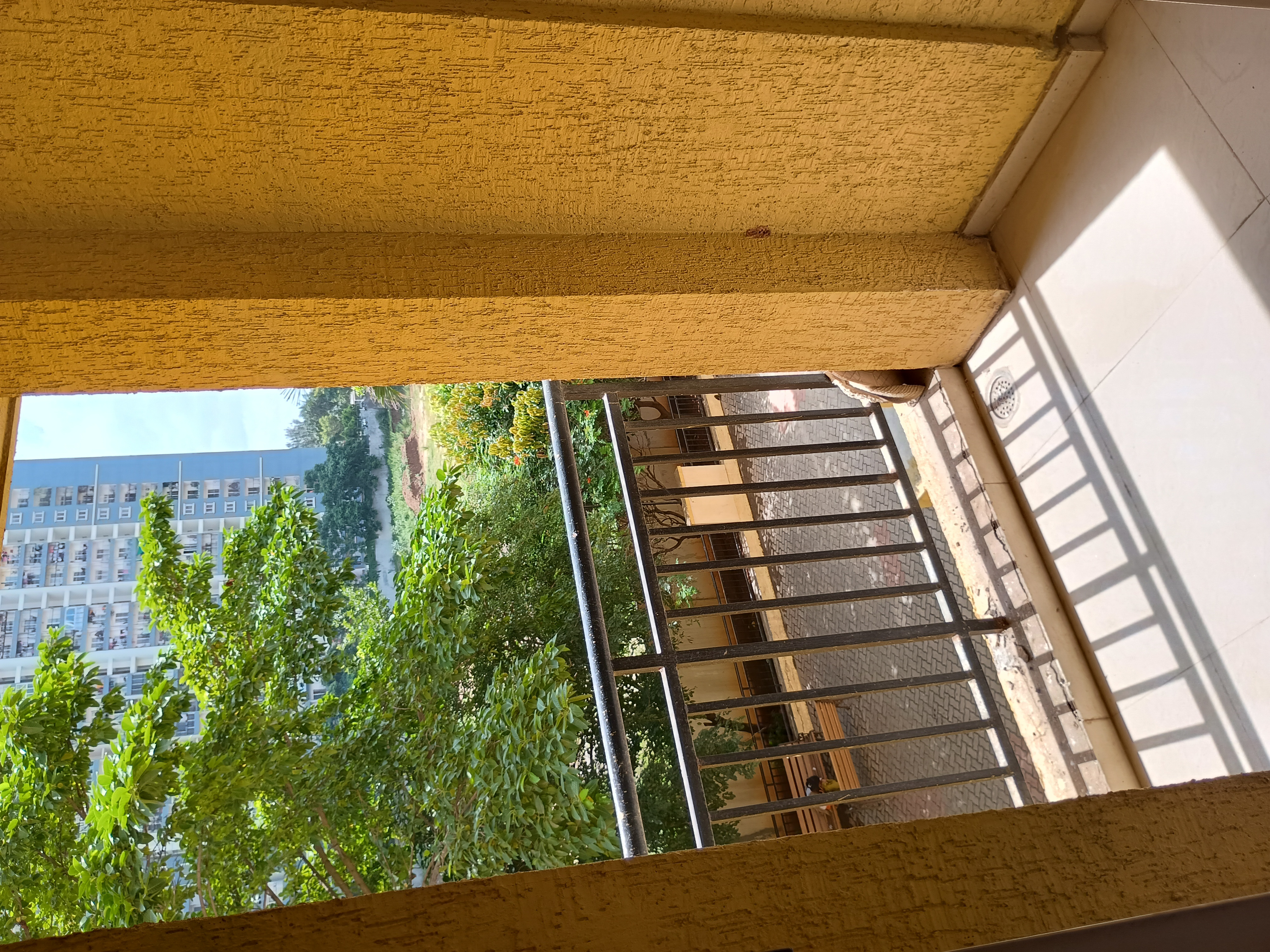 Vahe Imperial Gardens