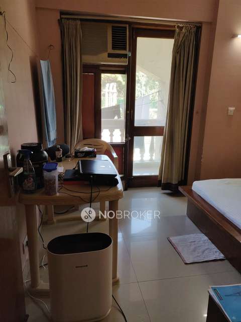 2 BHK Flat In Dlf Regency Park I For Sale  In Sector-27