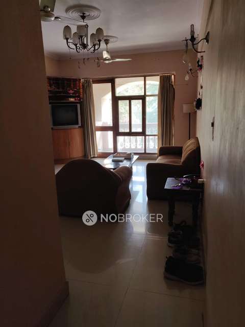 2 BHK Flat In Dlf Regency Park I For Sale  In Sector-27