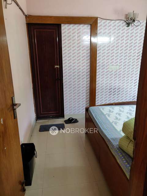 2 BHK Flat In Dlf Regency Park I For Sale  In Sector-27