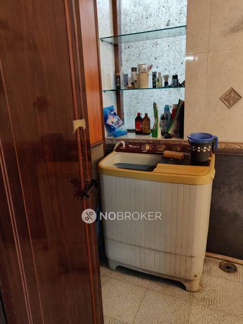 2 BHK Flat In Dlf Regency Park I For Sale  In Sector-27