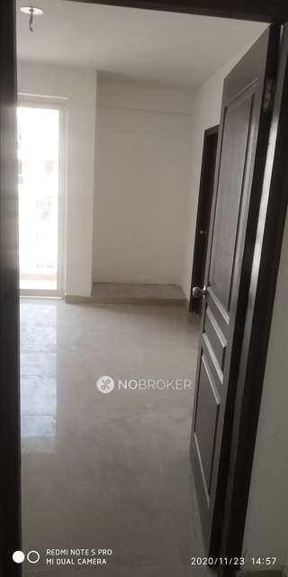 2 BHK Flat In Logix Blossom Greens Noida For Sale  In Sector 143