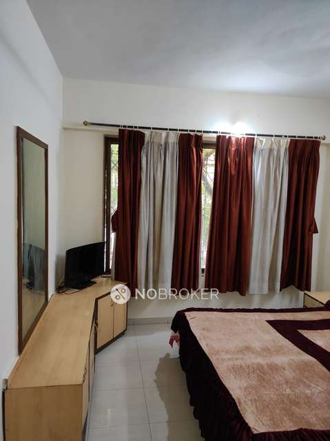 2 BHK Flat In Uttam Niwas   For Sale  In   Bandra West