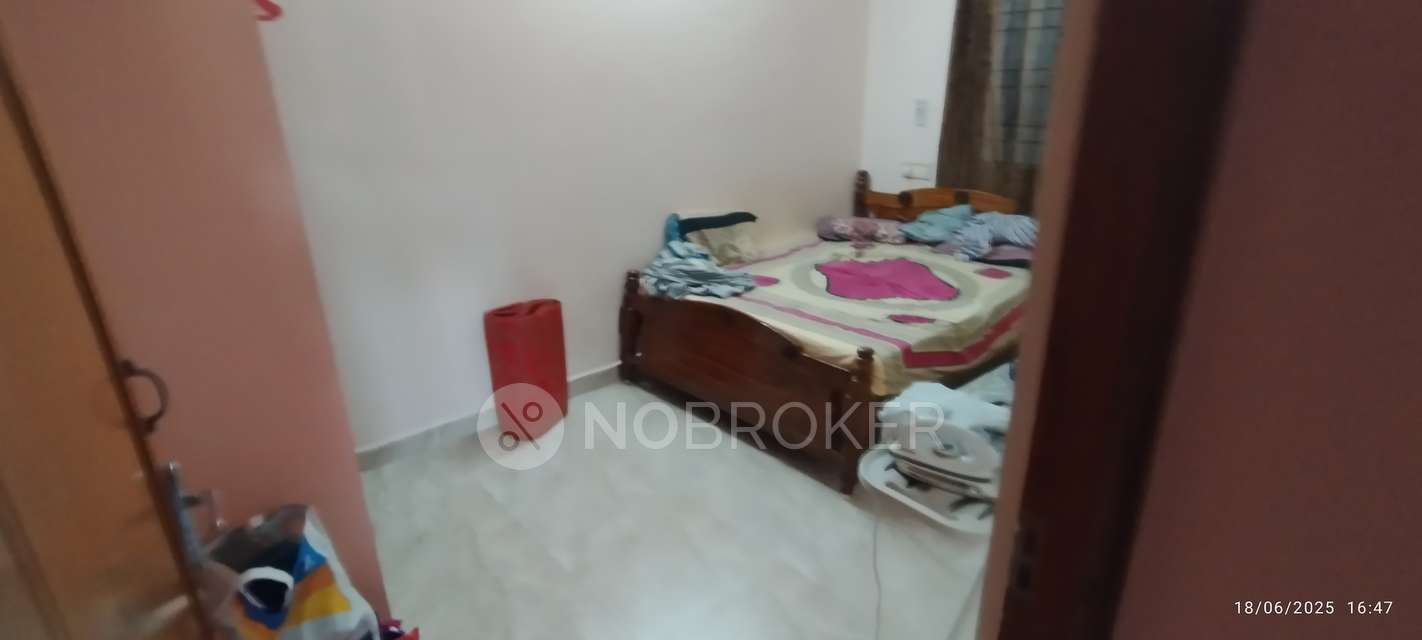 3 BHK Flat In Sai Mithun Apt For Sale  In Mannivakkam