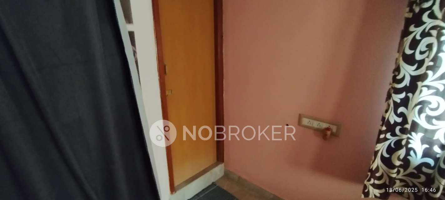 3 BHK Flat In Sai Mithun Apt For Sale  In Mannivakkam