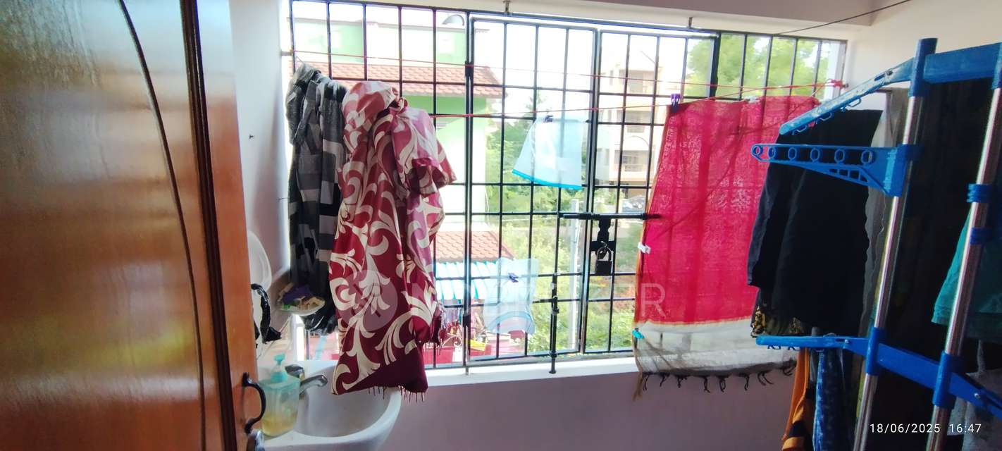 3 BHK Flat In Sai Mithun Apt For Sale  In Mannivakkam