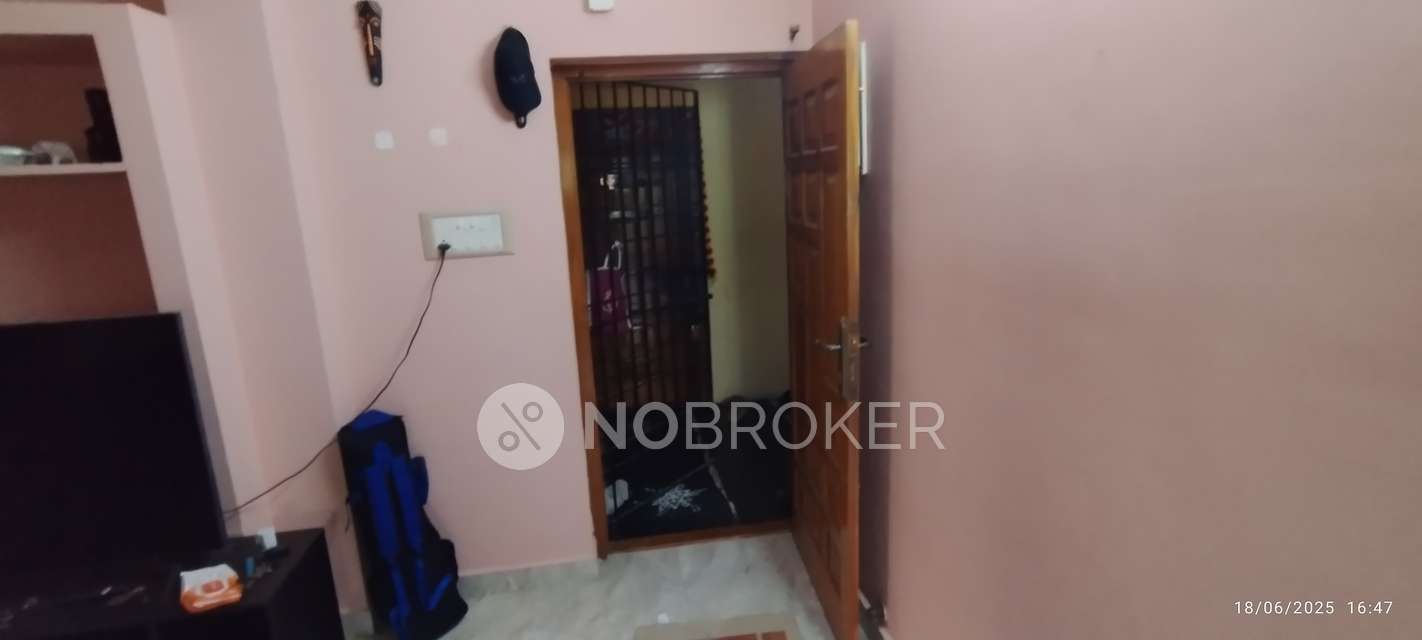 3 BHK Flat In Sai Mithun Apt For Sale  In Mannivakkam