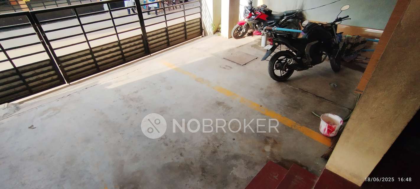 3 BHK Flat In Sai Mithun Apt For Sale  In Mannivakkam