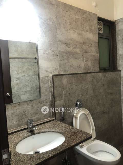 2 BHK Flat In Amanora Future Towers for Rent  In Hadapsar