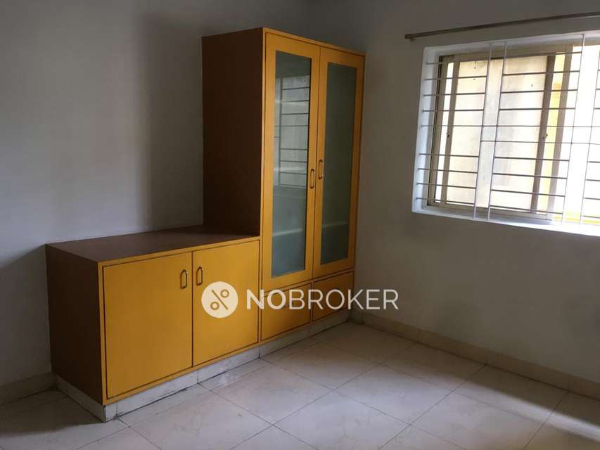 3 BHK Flat In Neeraja Apartment For Sale  In Kacharakanahalli