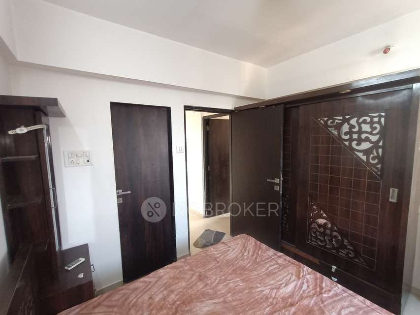 2 BHK Flat In Vedic Heights For Sale  In Kandivali East