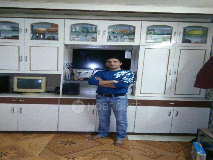 1 RK House for Rent  In Kandivali East