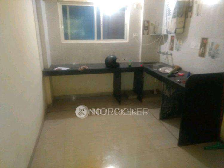 2 BHK Flat In Laxmi Tower Society For Sale  In Manjari Budruk