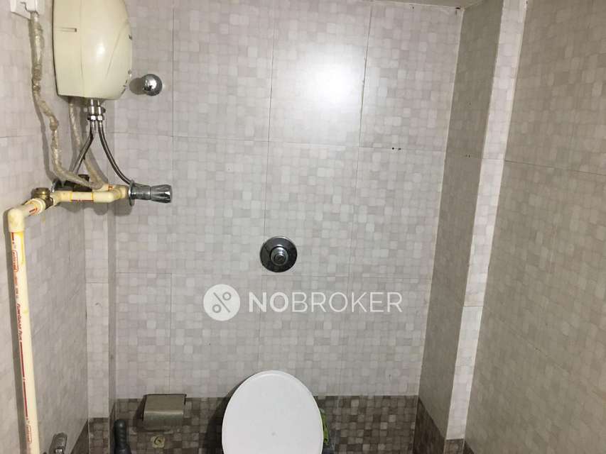 2 BHK Flat In Platinum Building For Sale  In Andheri West