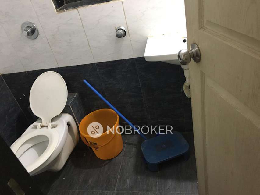 2 BHK Flat In Platinum Building For Sale  In Andheri West