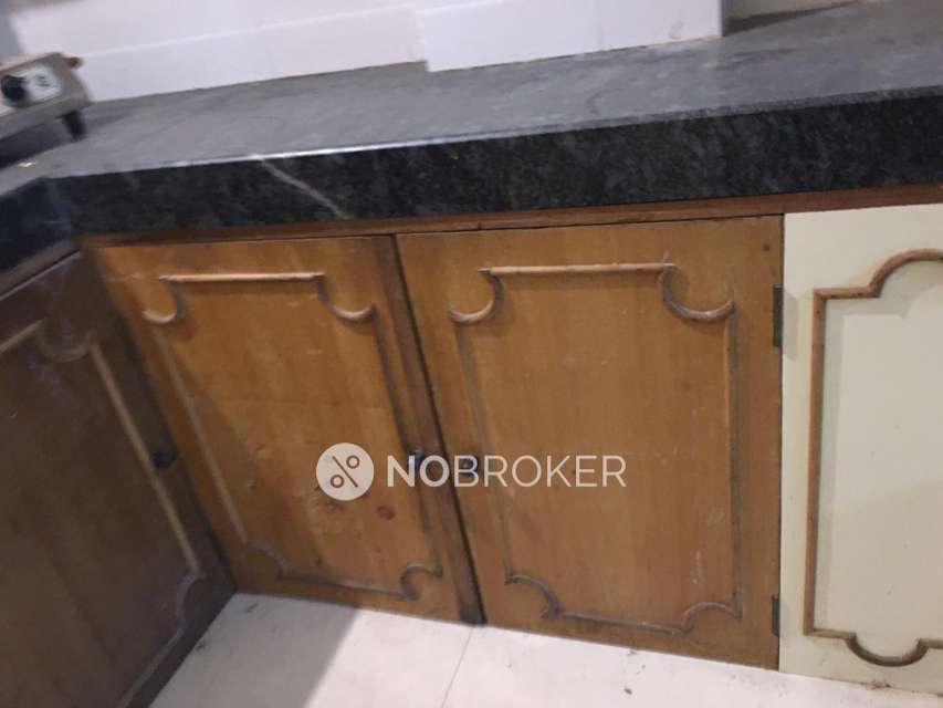 2 BHK Flat In Platinum Building For Sale  In Andheri West