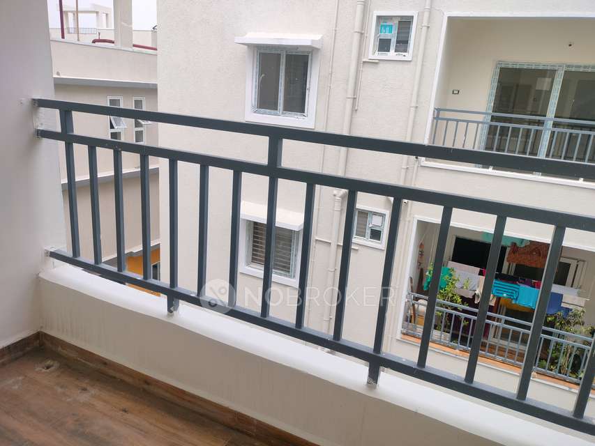 3 BHK Flat In Swathi&#39;s Skyline For Sale  In Gajularamaram