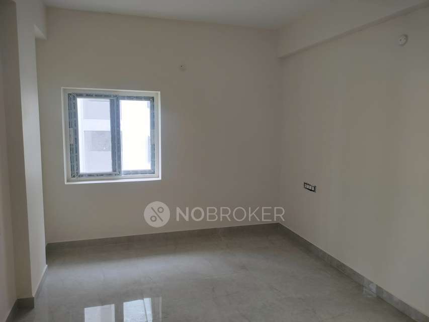 3 BHK Flat In Swathi&#39;s Skyline For Sale  In Gajularamaram