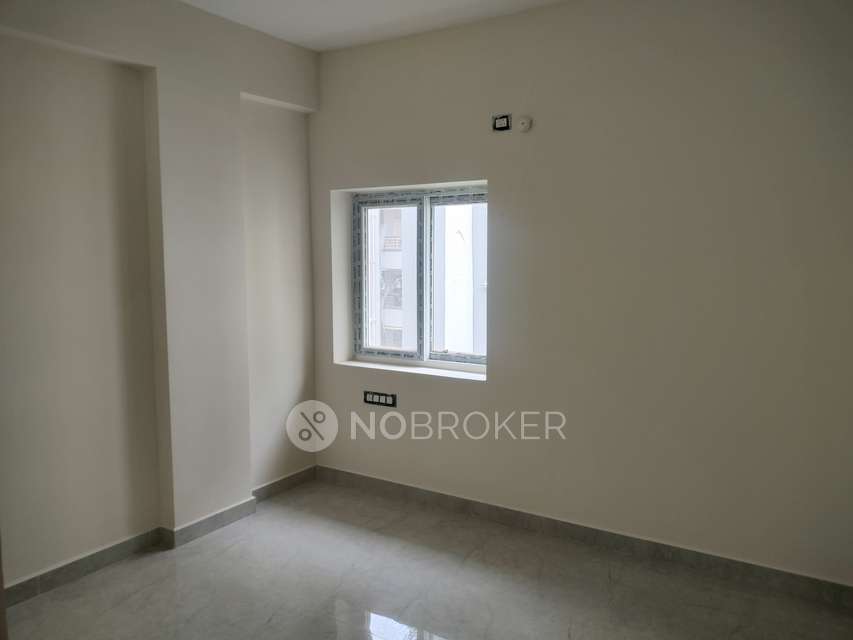 3 BHK Flat In Swathi&#39;s Skyline For Sale  In Gajularamaram