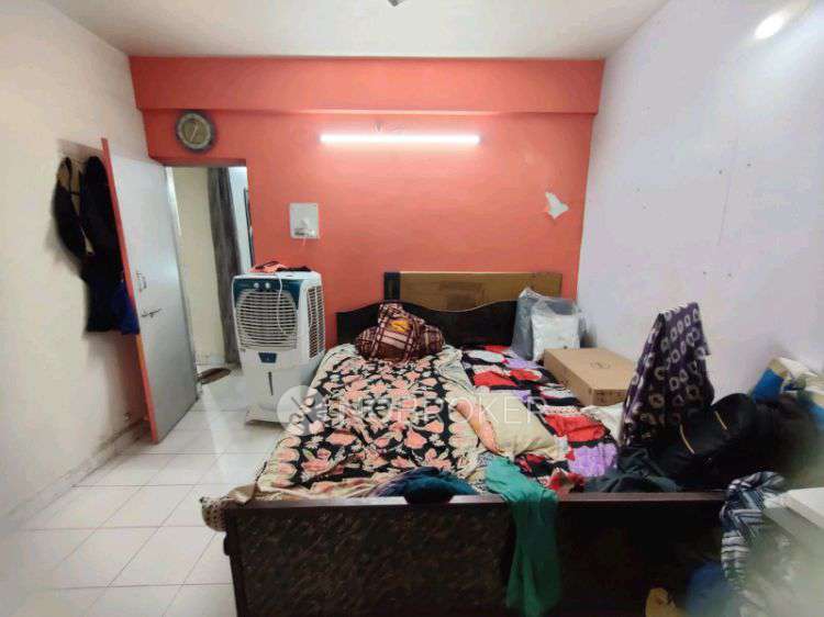 1 BHK Flat In Guruwar Peth Pune for Rent  In Guruwar Peth