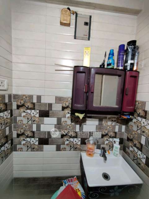 1 BHK Flat In Guruwar Peth Pune for Rent  In Guruwar Peth