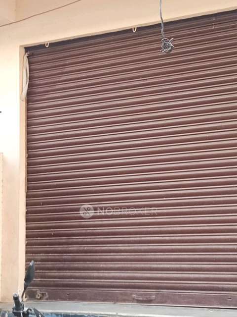 Shop in Langar Houz, Hyderabad for Rent 