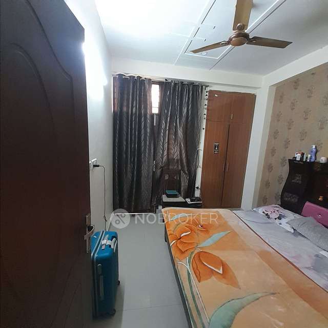 4 BHK Flat In Samridhi Apartment For Sale  In Patel Nagar
