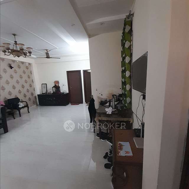 4 BHK Flat In Samridhi Apartment For Sale  In Patel Nagar