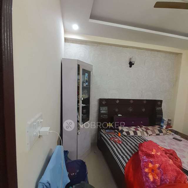 4 BHK Flat In Samridhi Apartment For Sale  In Patel Nagar