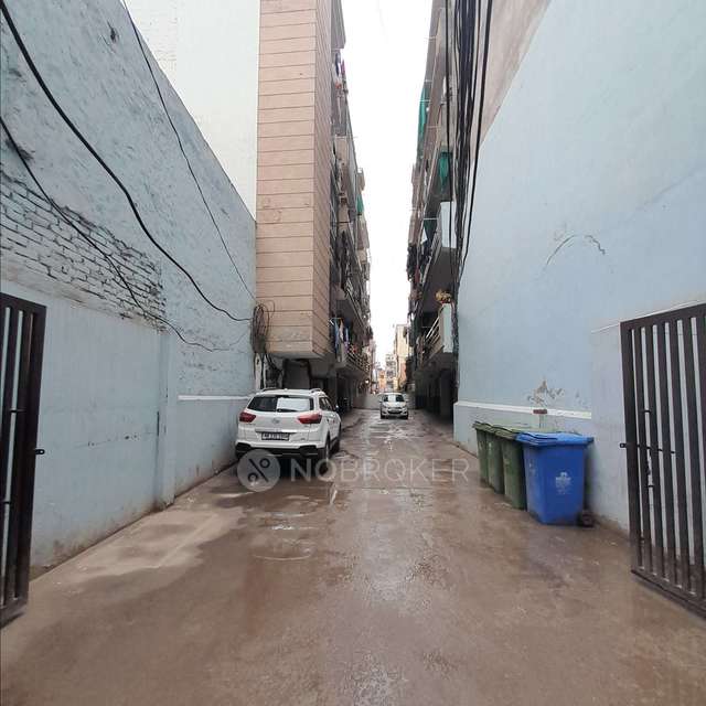 4 BHK Flat In Samridhi Apartment For Sale  In Patel Nagar