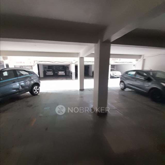 4 BHK Flat In Samridhi Apartment For Sale  In Patel Nagar