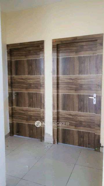 3 BHK Flat In Panchsheel Green2 For Sale  In Panchsheel Greens 2