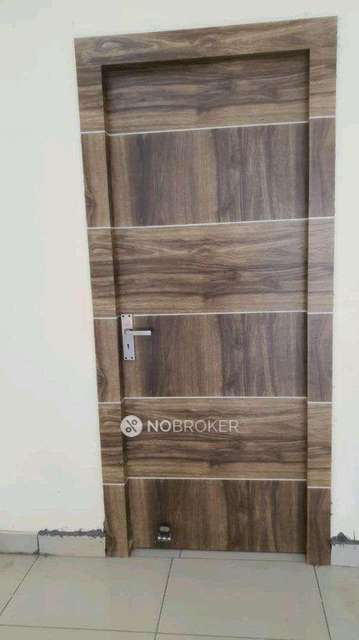 3 BHK Flat In Panchsheel Green2 For Sale  In Panchsheel Greens 2