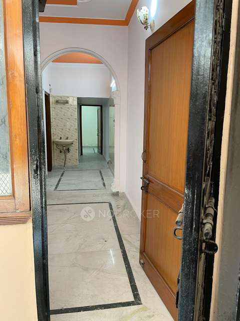 2 BHK Flat In H Block Park Pocket, Vikaspuri For Sale  In Block H