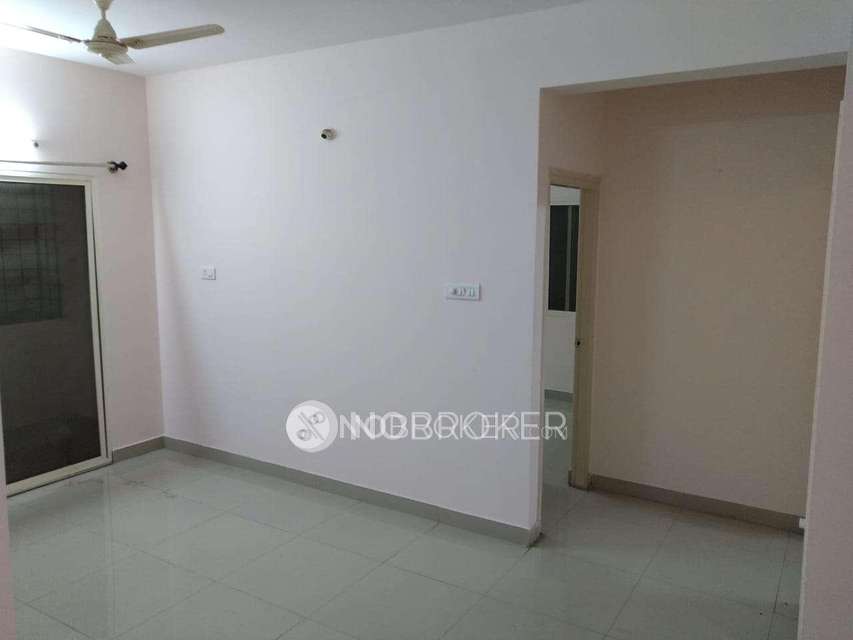 2 BHK Flat In Vandhana Ss Lake View For Sale  In Bommanahalli