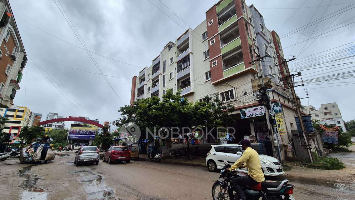 2 BHK Flat In Sai Balaji Complex For Sale  In Gajularamaram