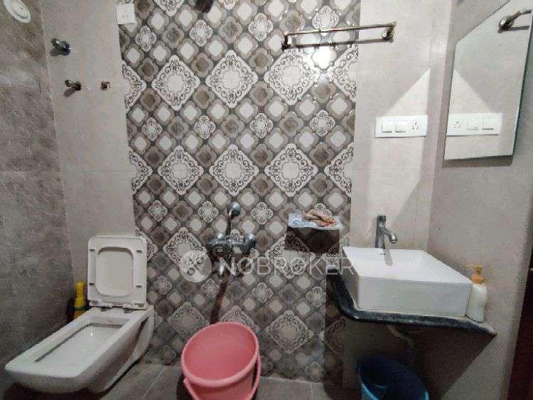 Single Room for Male In 2 BHK  In Gajanan Shilp Apartment In Pimpri-chinchwad