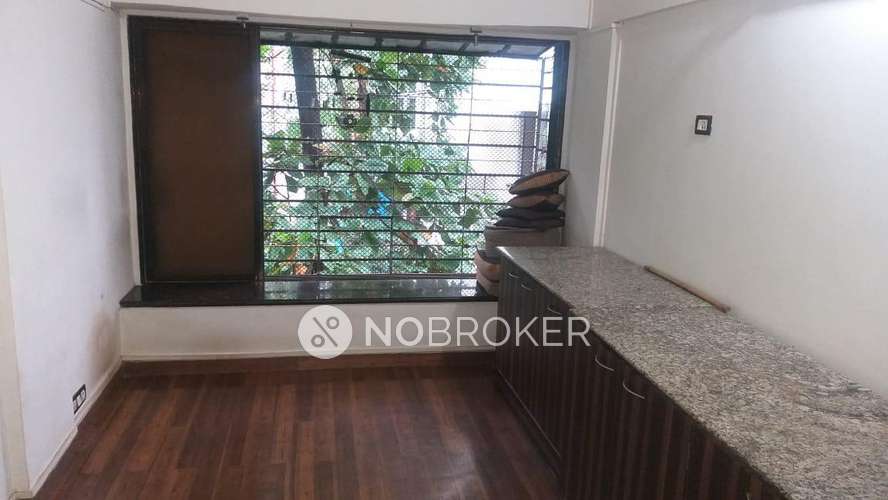 2 BHK Flat In Krishna Building For Sale  In Borivali East