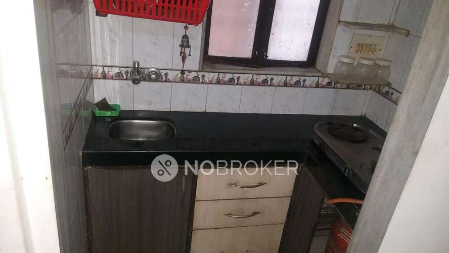 2 BHK Flat In Krishna Building For Sale  In Borivali East