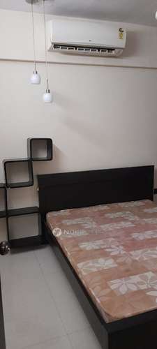 2 BHK Flat In Krishna Building For Sale  In Borivali East