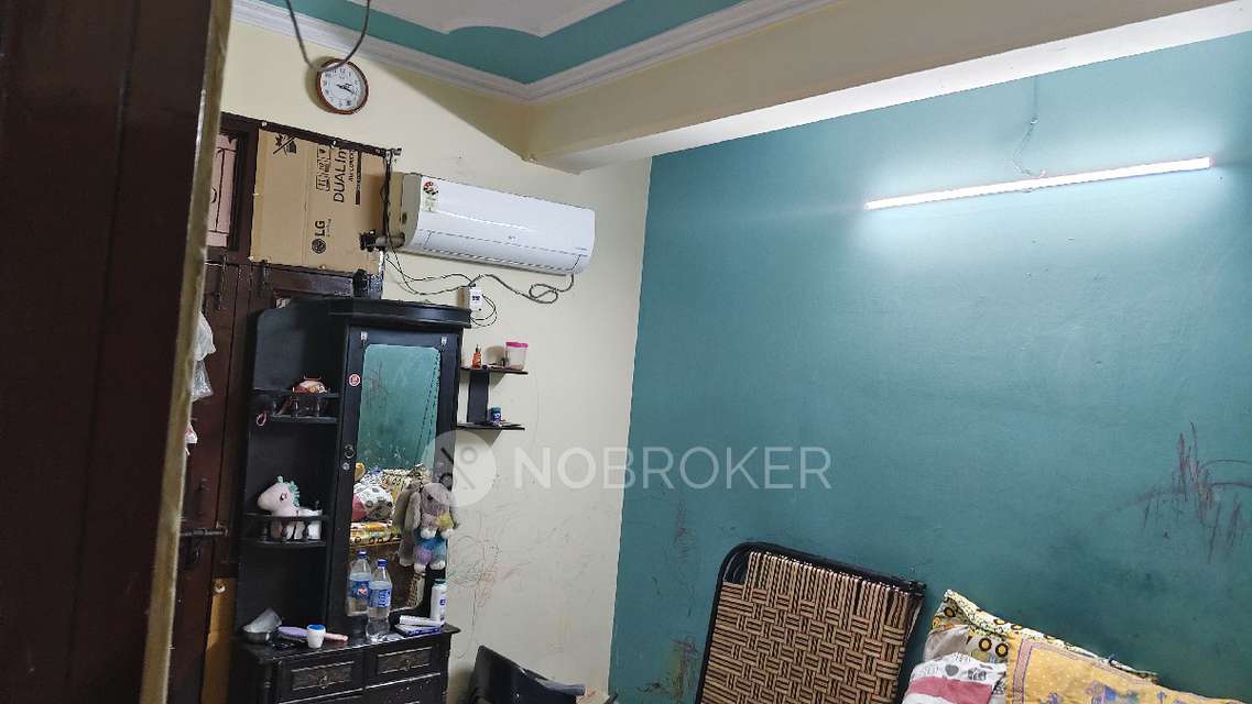 2 BHK Flat for Rent  In Shalimar Garden Extension I, Shalimar Garden