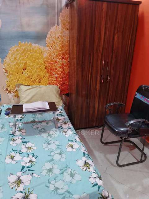 PG for Girls in Shastri Nagar