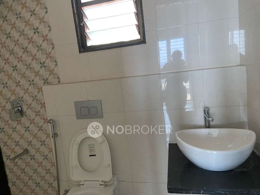 2 BHK Flat In Silver Stone for Rent  In Handewadi