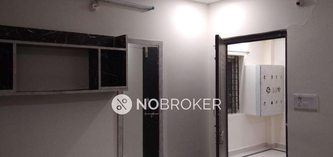 2 BHK Flat In Venkatadhri Heights For Sale  In Chowdariguda,