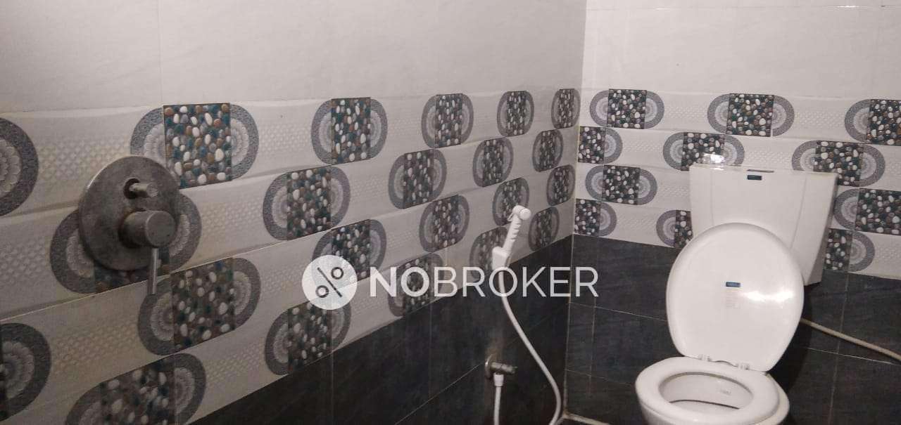 2 BHK Flat In Venkatadhri Heights For Sale  In Chowdariguda,